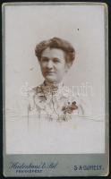 cca 1900 Hölgy portréja, Heidenhaus E. Pál sátoraljaújhelyi műterméből, 10,5×6,5 cm