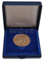 Kiss György (1943-) 1989. "Szent Kristóf / Magyar Autóklub" jelzett Au jutalomérem tokban ...