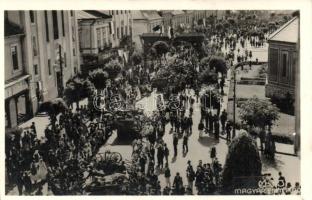 1940 Marosvásárhely, Targu Mures; bevonulás, katonai teherautók / entry of the Hungarian troops, military trucks