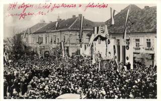 1938 Érsekújvár, Nové Zamky; bevonulás / entry of the Hungarian troops, 'vissza' So. Stpl