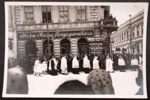 cca 1930 Debrecen, Horn Rezső szőnyegáruháza fotó 13x9 cm