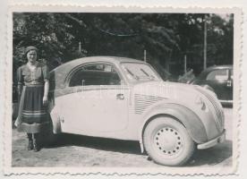 1939 Siófoki autóparkolóban fotó, verzón feliratozva, 6x8cm