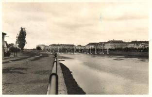 Ungvár, Uzshorod; Galgói részlet / river detail