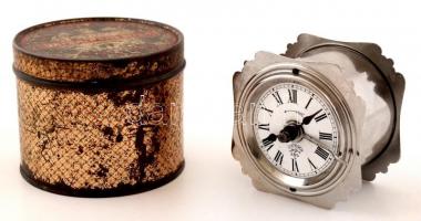 XIX. sz vége: Lenzkrich utazó óra, működik, jelzett, eredeti dobozában / End of XIXth century: Lenzkirch travellers watch, with original watch. Works well. 8×8 cm