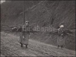 cca 1910 Kerny István (1879-1963) felvétele az Al-Duna mentén és az ebből készült trükkfotó, aláírt,...