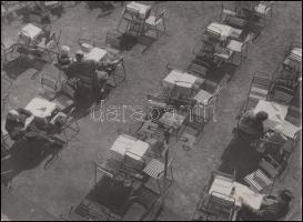 cca 1950 Kertvendéglő, jelzetlen fotó, 18x24 cm