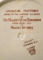 A koronázás alkalmából készült leedsi angol porcelán dísztányér, matricás, jelzett, kopásnyomokkal, ...