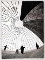 cca 1970 Gebhardt György (1910-1993): Gabonatároló, jelzés nélküli vintage fotóművészeti alkotás kartonra ragasztva a szerző hagyatékából, 39x29 cm