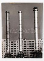 cca 1970 Kovács Oszkár: Lakótelep épül és Erőmű, 2 db budapesti városkép feliratozva, 27x40 cm és 30x40 cm