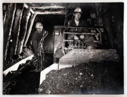 1976 Szénbányászok Csordakúton és Ajkán, 3 db feliratozott fotó, 30x40 cm