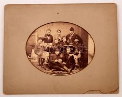 cca 1880 Könyv, zene, kártya, pipa... gondtalan fiatalság, Unghváry Vilmos m. kir. főmérnök gyűjteményéből, 14x18 cm, karton 24x30 cm