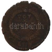 Római Birodalom / Siscia / II. Julianus 361-363. AE3 Cu (2,5g) T:2-
Roman Empire / Siscia / Julian ...