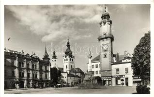 Besztercebány, Banská Bystrica; Masaryk tér, dohánybolt, Skoda üzlet, Szende és Grünwald üzlete, Bratia Herzka / Masaryk square, tobacco and other shops (EK)