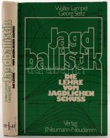 Lampel, Walter - Seitz, Georg: Jagdballastik. Die Lehre vom jagdlichen Schuss. Melsungen, 1983, Verlag J. Neumann-Neudamm. Kartonált papírkötésben, jó állapotban. /  Hardcover, in good condition.