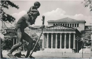 Budapest XIV. Szépművészeti Múzeum, 2 db régi és 1 db modern képeslap a Múzeumról