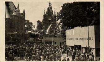 Budapest, BNV, 3 db képeslap, 1939, 1940 és 1948-as Vásárokról, 1 db 'A Nemzetközi Vásár köszön...