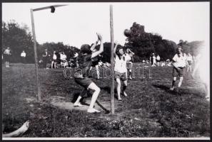 cca 1925 Munkás Testedzők Egyesülete, ismeretlen szerző sportfotói, 20 db korabeli negatívról készül...