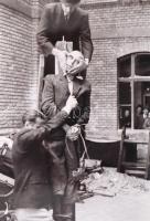 1945 Háborús bűnösök kivégzése, Rózsa György fotóriporter hagyatékában őrzött 44 db korabeli negatív...