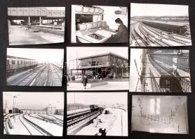 1981-1985 Budapest, Kispest metró állomás, járműtelep, irányító-ellenőrző kpt., 21 db fotó, 9x14 cm ...
