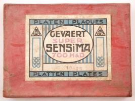 cca 1930 Eger, Foto-Gráf műtermében készült portrék katonákról, 13 db negatív üveglemezen, 12x16 cm