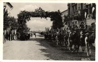 1940 Dés, Dej; bevonulás / entry of the Hungarian troops, 'vissza' So. Stpl