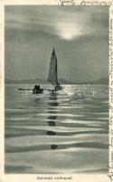 Balaton, szélcsend, vitorláshajó, evezősök (EK)