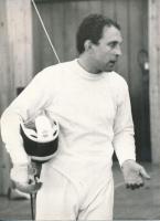 Fenyvesi Csaba (1943- ) olimpiai bajnok vívó, sajtófotó, hátulján feliratozva, 18×13 cm