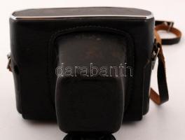 Zenith 11 (1:2/58 obj.) működő fényképezőgép, eredeti tokjában, 14×12 cm