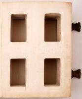 Bőrkötéses, réz csatos fotóalbum a XIX. sz végéről, 96 db kisméretű keményhátú fotónak, a címlapon m...