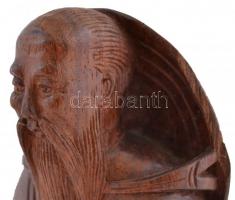 Keleti bölcs, faragott fa, kezéből hiányzik a bot, m:22 cm