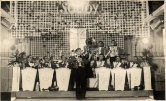 Budapest VIII. Savoy Nagyszálló, Schaffer Gy. Fotó / Band playing in the Savoy, photo (fa)