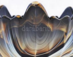 Art deco madaras üveg kínálótál, kis csorbával, m: 16 cm, d: 18 cm