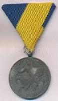 1941. "Délvidéki Emlékérem" cink emlékérem mellszalaggal. Szign.: BERÁN L. T:3 Hungary 1941. "Commemorative Medal for the Return of Southern Hungary" zinc medal with ribbon. Sign.:BERÁN L. C:F NMK 429.