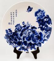 Kínai dísztányér, levonóképes, jelzett (Jingdezheu), hibátlan, eredeti dobozában, d:23,5 cm