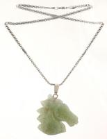 Ezüst(Ag) nyaklánc, jelzett, lófej alakú jáde medállal, nettó: 6,8 g