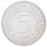 Németország 1991. "40 éves az 5 Márka" 1 uncia Ag utánveret  laminált fóliatokban T:1
Ger...