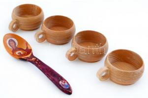 4 db fából készült dekoratív csésze, d: 6,5 cm + Orthodox vallási motívumos, fából készült kanál, jelzett, kopásnyomokkal, h: 20 cm