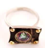 Ezüst(Ag) gyűrű szivárványtopázzal díszítve, jelzett, méret: 52, br: 4,3 g