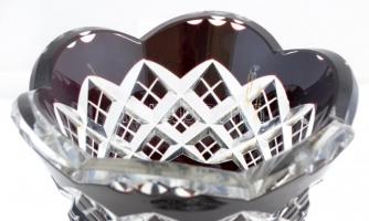 Ólomkristály váza, metszett, csiszolt, többrétegű, jelzés nélkül, hibátlan, m: 26,5 cm