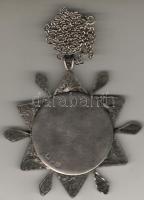 19.szd Ag keresztelői medál lánccal T:2