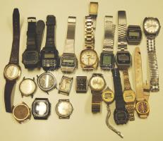 21db régebbi karóra, benne néhány működőképes is!