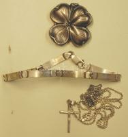 2db Ag lánc + 1db Ag karkötő + 1db Ag kitűző (D.R.P.=Deutsches Reich Patent)