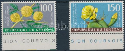 1967 Virág sor Mi 358-359