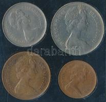Nagy-Britannia 1969. 10P + 1970. 5P + 1980. 1P + 2P plasztiktokban T:2,2-
Great Britain 1969. 10 Pe...