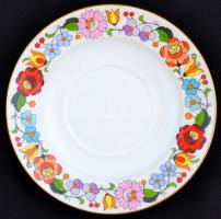 Virágmotívumos Kalocsai porcelán csésze + alj, kézzel festett, jelzett, apró kopásnyomokkal, d: 10 c...