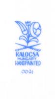 Virágmotívumos Kalocsai porcelán csésze + alj, kézzel festett, jelzett, apró kopásnyomokkal, d: 10 c...