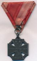 1916. "Károly - Csapatkereszt" cink kitüntetés mellszalaggal T:2
Hungary 1916. "Karl...