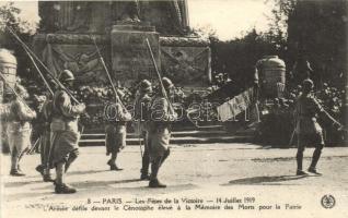 Paris, Cenotaph, Festival of the Victory, memorial march for the fallen ones