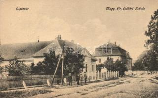 Lipótvár, Újvároska, Leopoldov; Magyar Királyi Erdőöri Iskola / forester school (kis szakadás / small tear)