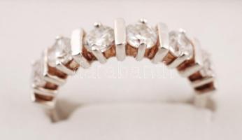 Ezüst(Ag) gyűrű cirkónia díszítéssel, jelzett, br: 4 g